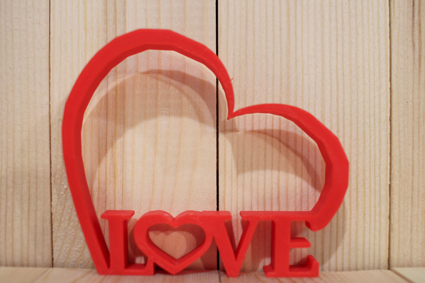 LOVE Sign with Heart Outline | 3D Printed Home Decor | Valentine Gift